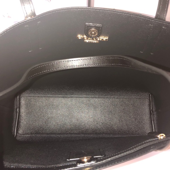 SOLD ONⓂ️COACH💎SIGNATURE AVENUE TOTE + WALLET - Picture 3 of 8